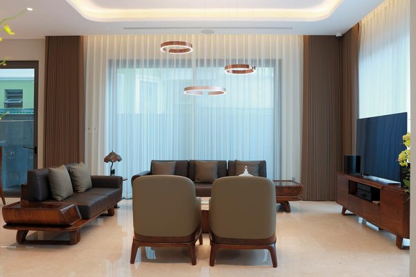 What role does research and development play in UK automotive innovation?